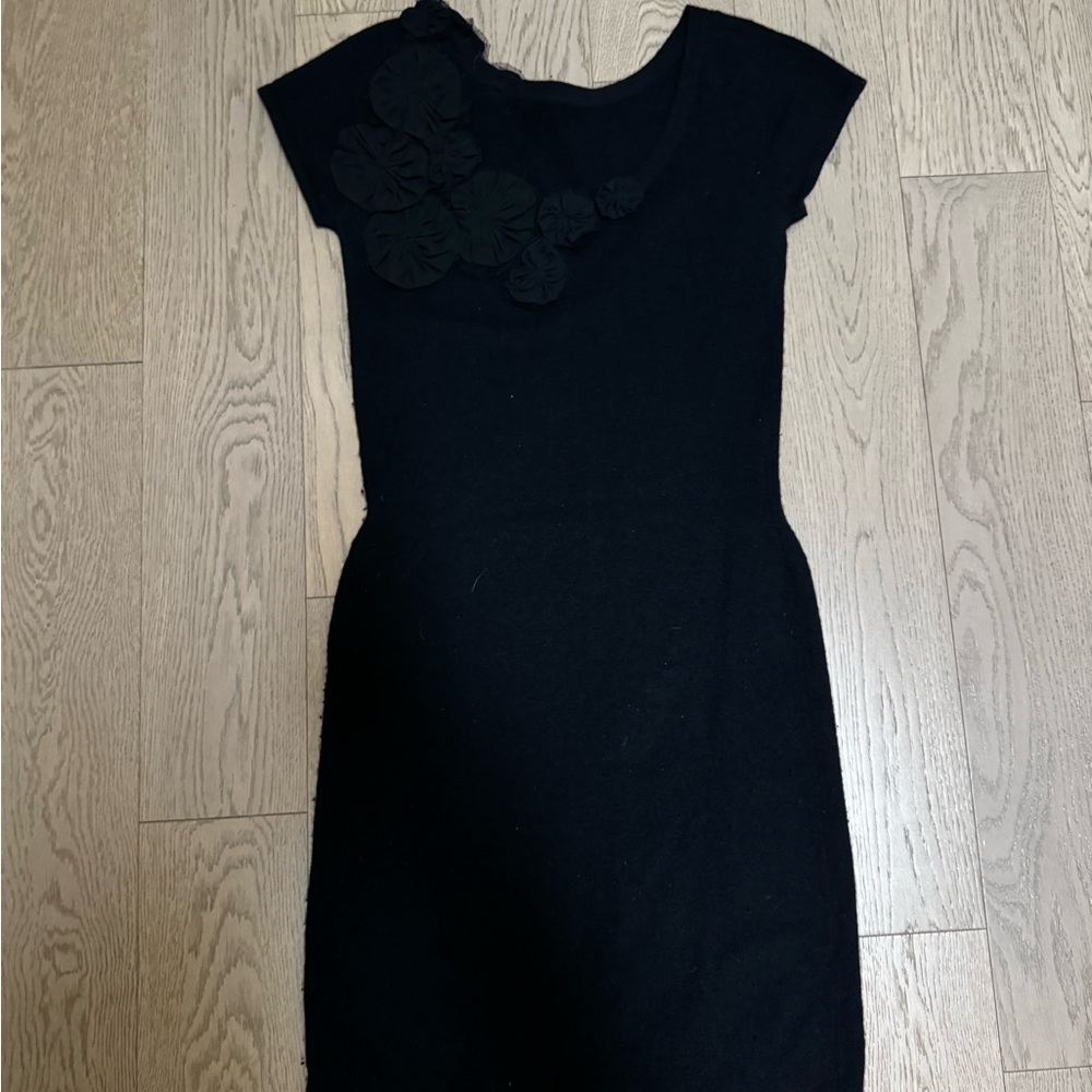 STUNNING ROSE DETAIL CASHMERE DRESS - Picture 3 of 4